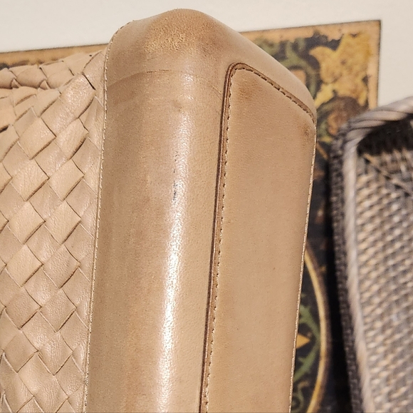 Bottega Vaneta Pouch - Picture 10 of 14